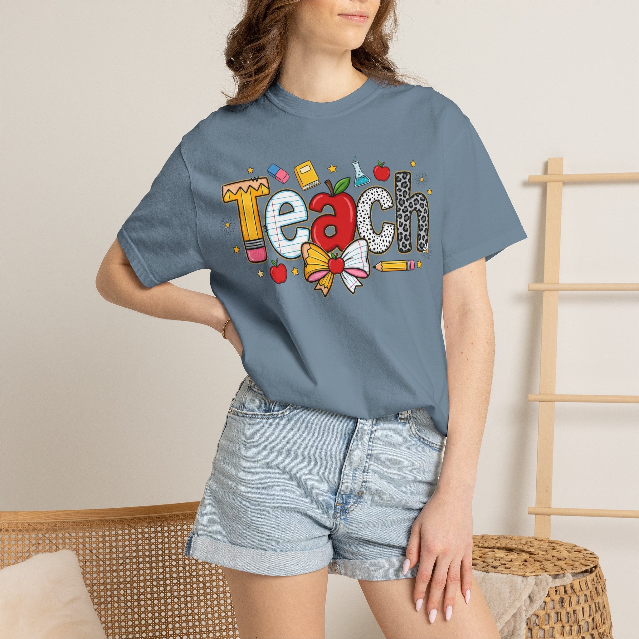 Teach Graphic T-Shirt — Cute School Teacher Gift (Apple, Pencil & Bow Design)