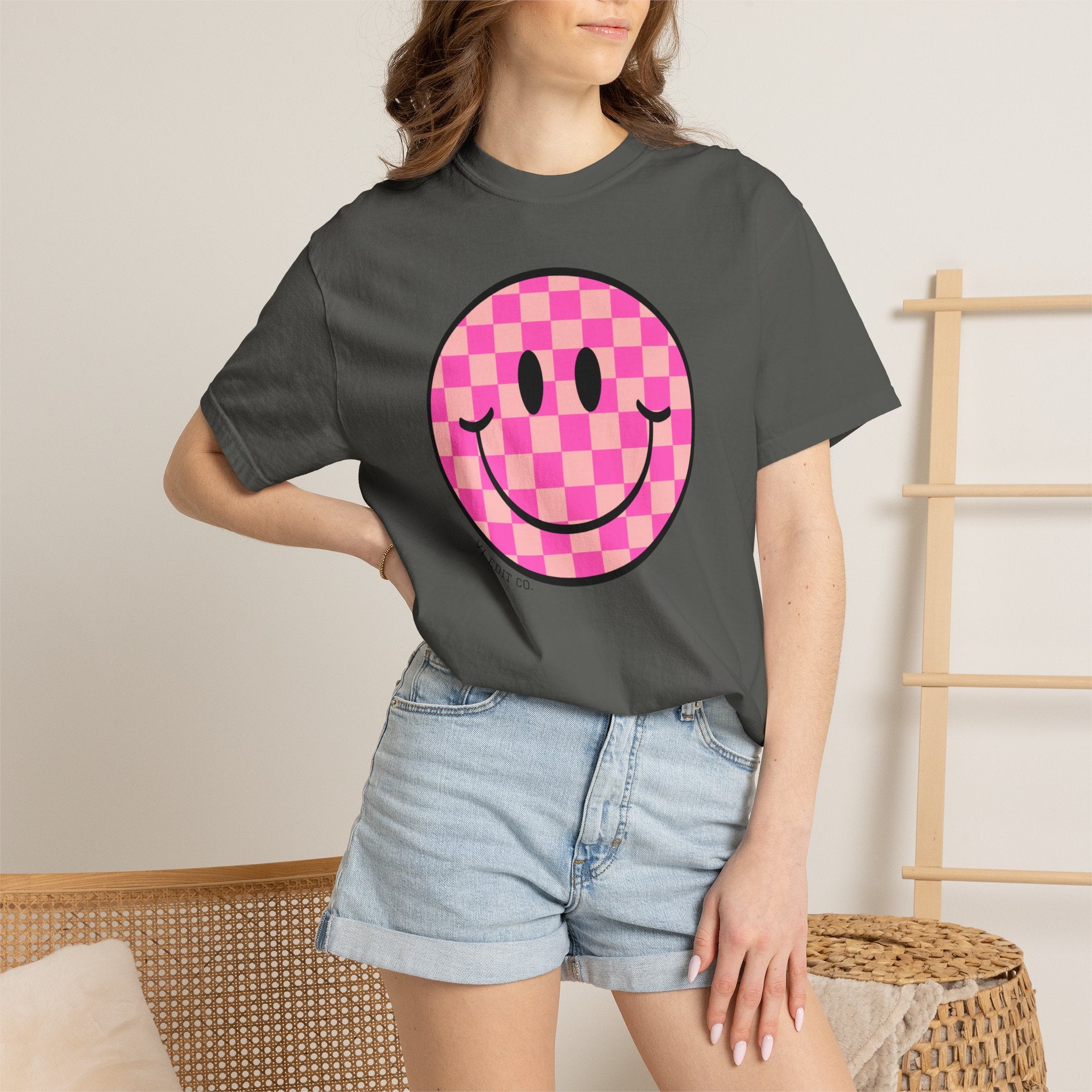 T‑Shirt — "Just a Mama Who Loves Her Girl" Pink Checker Smiley Tee