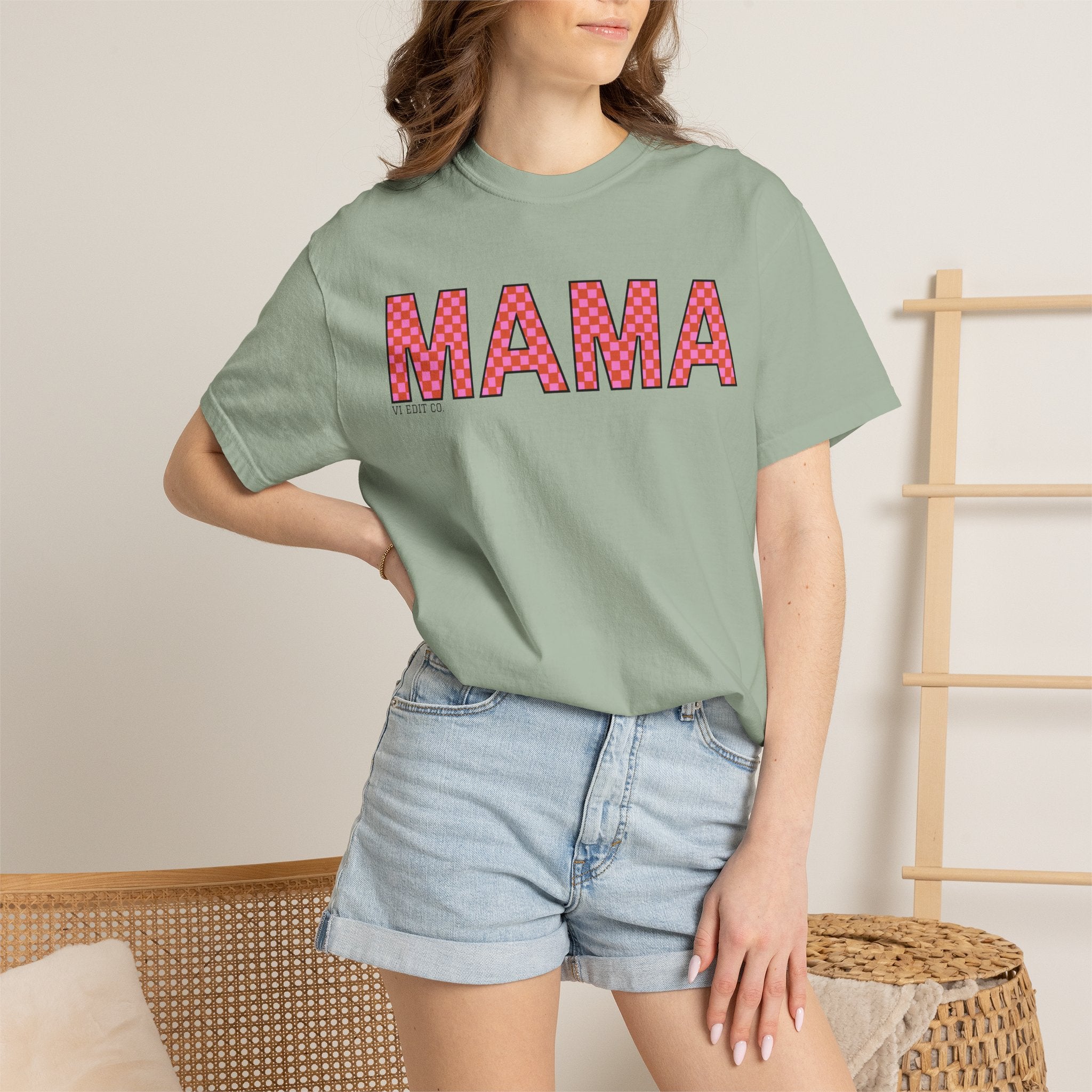 MAMA floral applique T-shirt | Mama graphic tee
